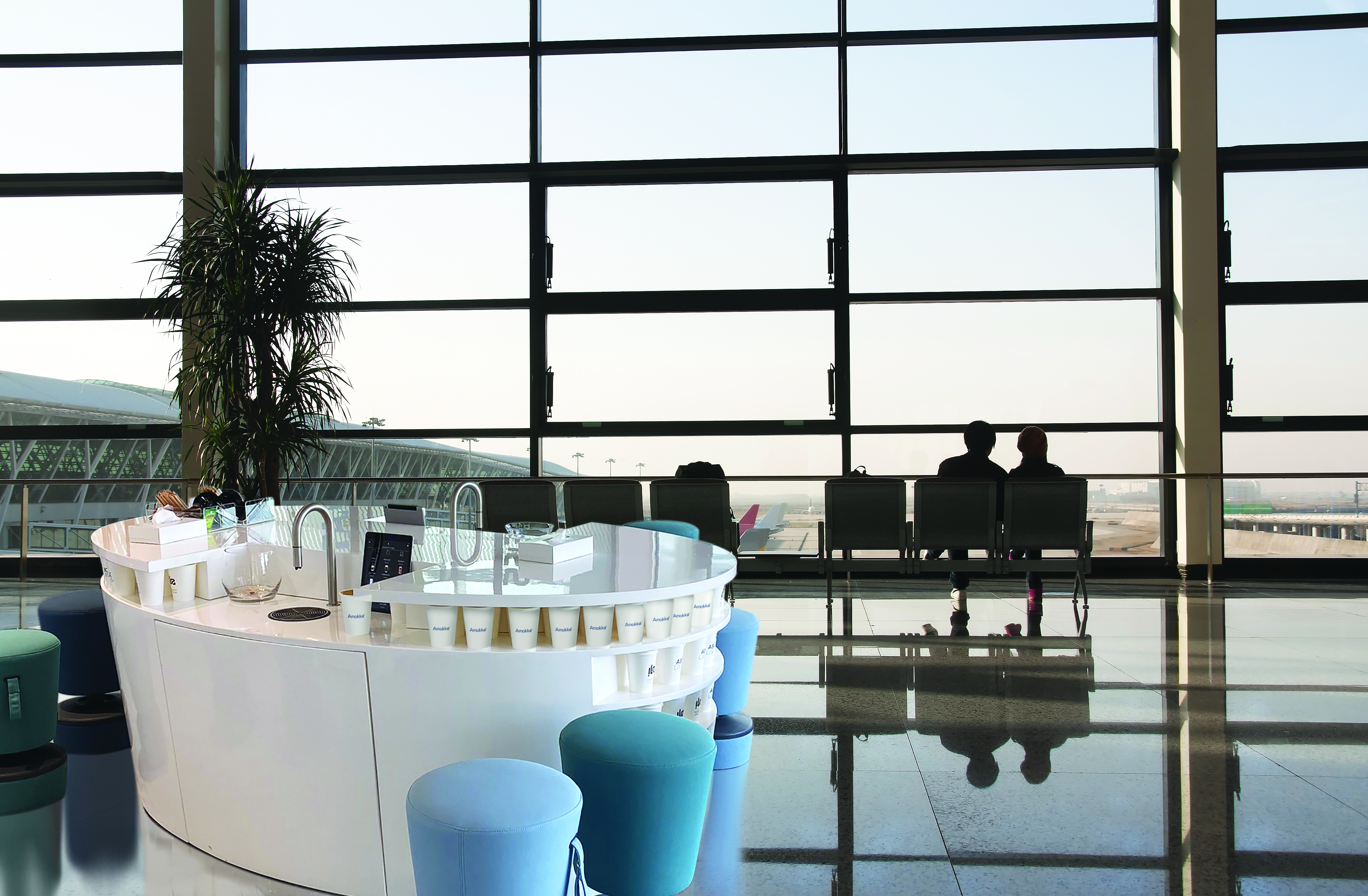 Airport coffee lounge